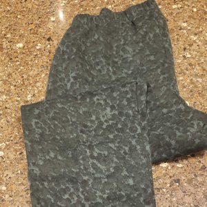 Socialite Evergreen Leopard Print sweatpants with elastic waist (Med) NWT